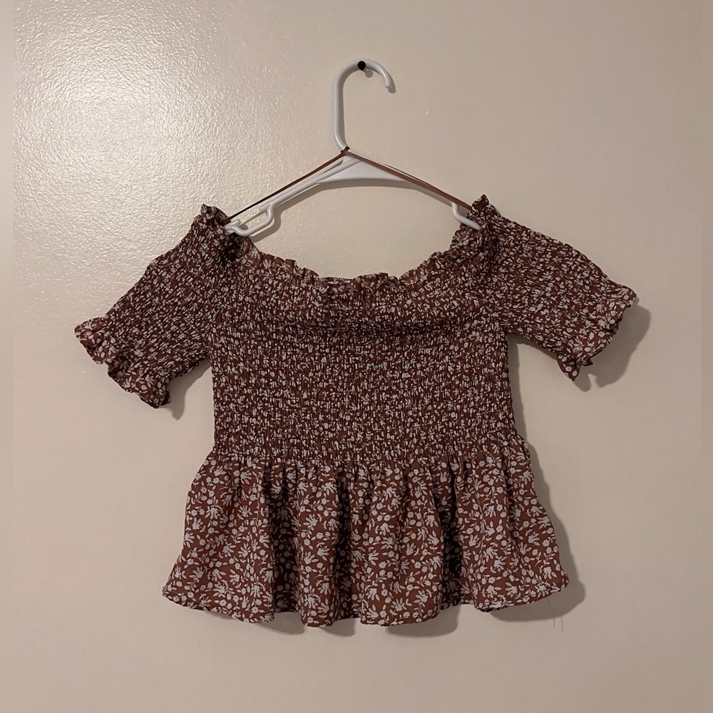 Jun & Ivy M Floral Off Shoulder Crop Top